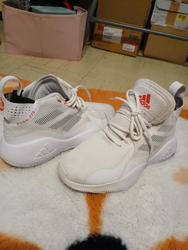 Adidas rose 773, Enlèvement, Comme neuf, Chaussures
