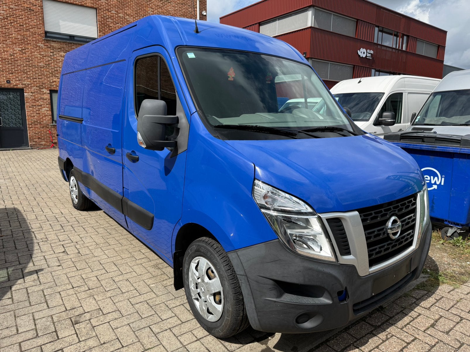 Nissan nv400 2.3dci 110pk euro6 L2H2, Auto's, Bestelwagens en Lichte vracht, Bedrijf, Diesel, Te koop, Nissan