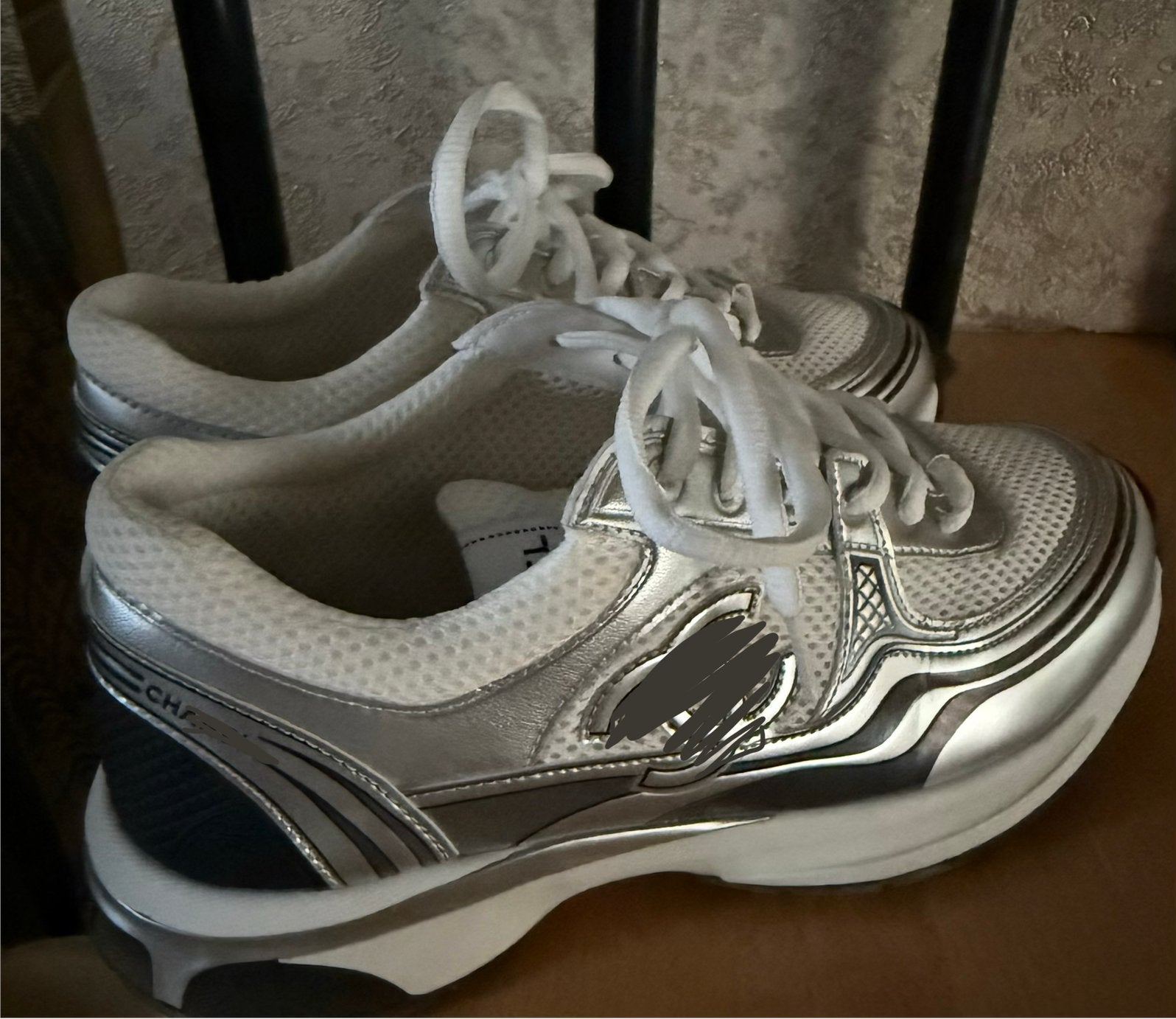 Sneakers Chanel, Sport en Fitness, Loopsport en Atletiek, Ophalen, Nieuw, Kleding