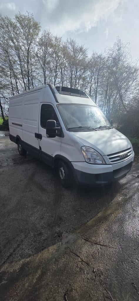 iveco model 35s18
3000cc 180pk
2008bj
279000km
frigo, Auto's, Bestelwagens en Lichte vracht, Particulier, Iveco, Ophalen
