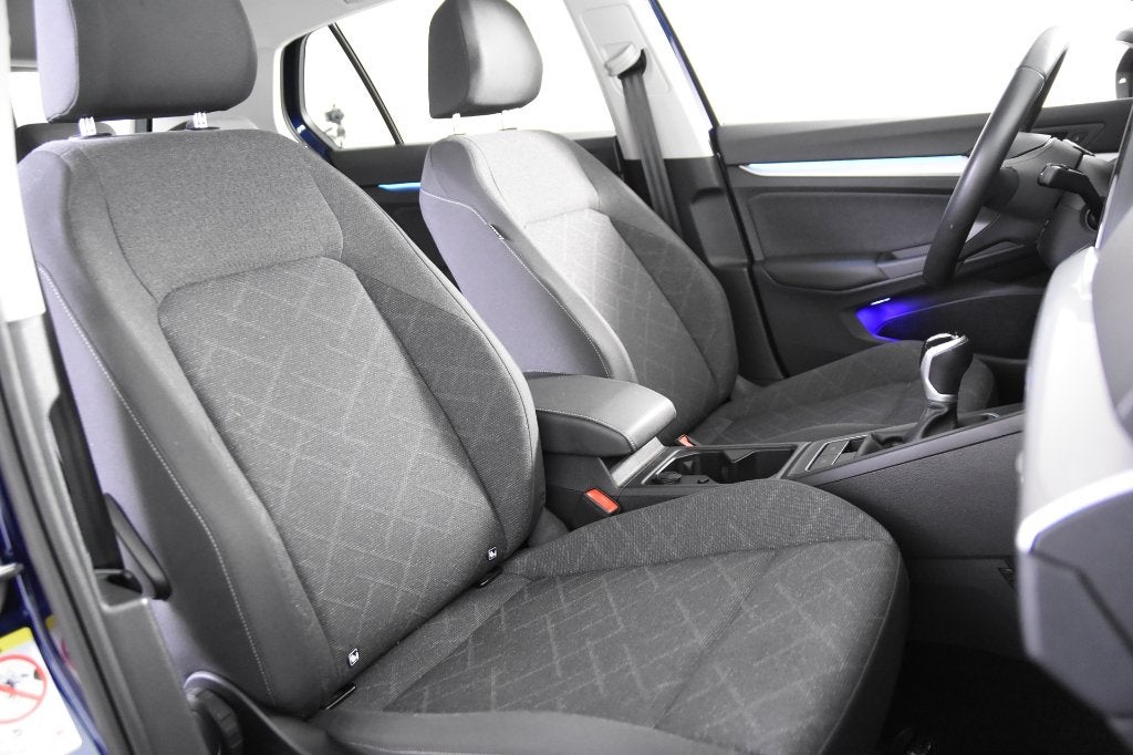 Volkswagen Golf VIII Life, Achat, Euro 6, Boîte manuelle, Entretenue par le concessionnaire