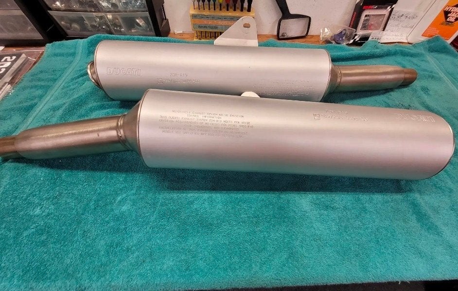 Pot d'échappement d'origine OEM Ducati 900 Ss A19/B19/, Motos, Pièces | Ducati, Envoi