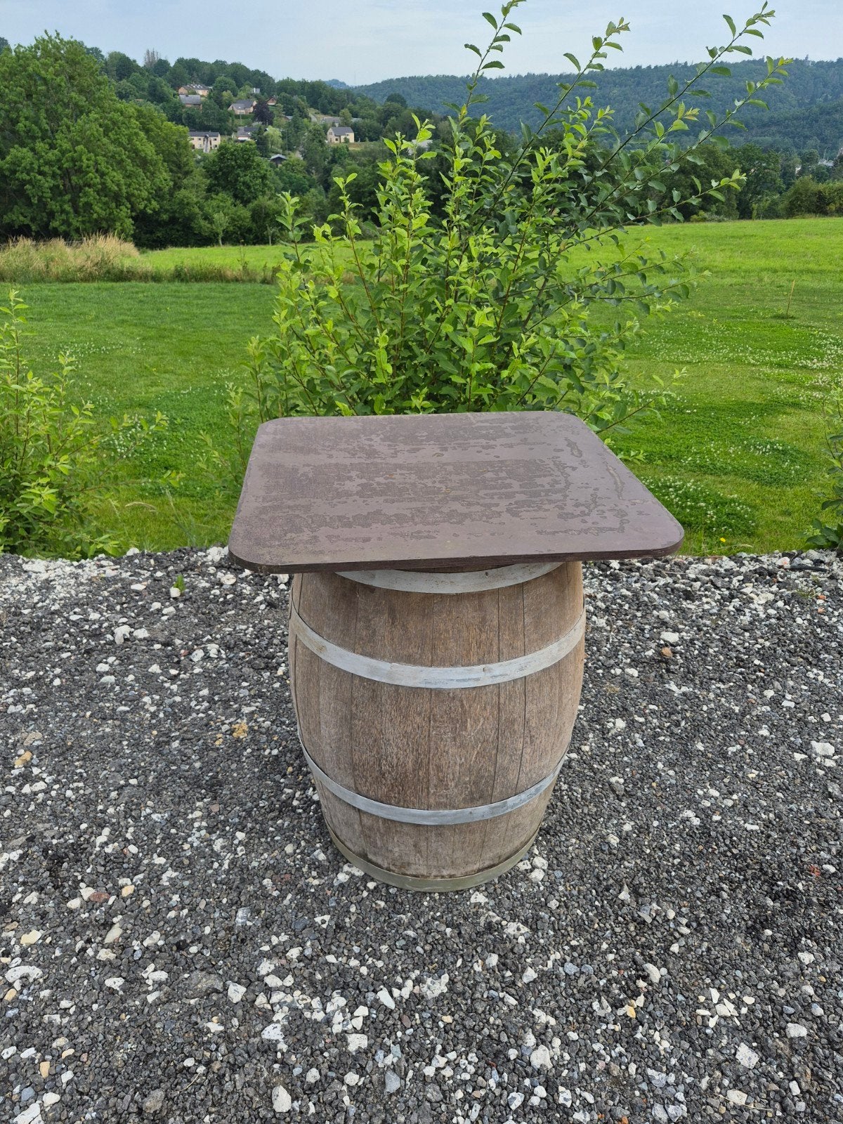 Table mange debout fût de chêne, Enlèvement