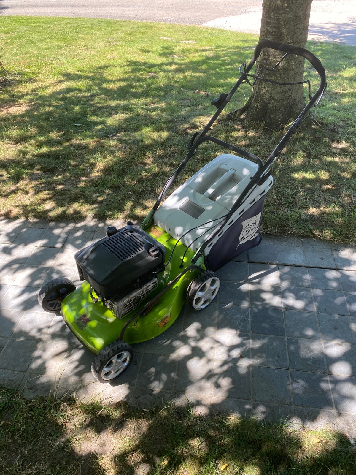 Grasmaaier Benzine Zelftrekker, Tuin en Terras, Ophalen, Zo goed als nieuw