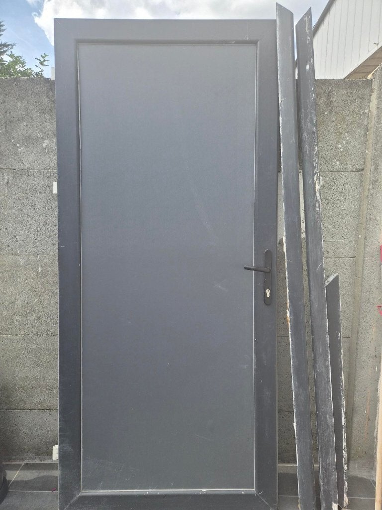 Porte extérieure – sans clé, Doe-het-zelf en Bouw, Raamkozijnen en Schuifdeuren, Ophalen, Gebruikt, 75 tot 150 cm, 150 tot 225 cm