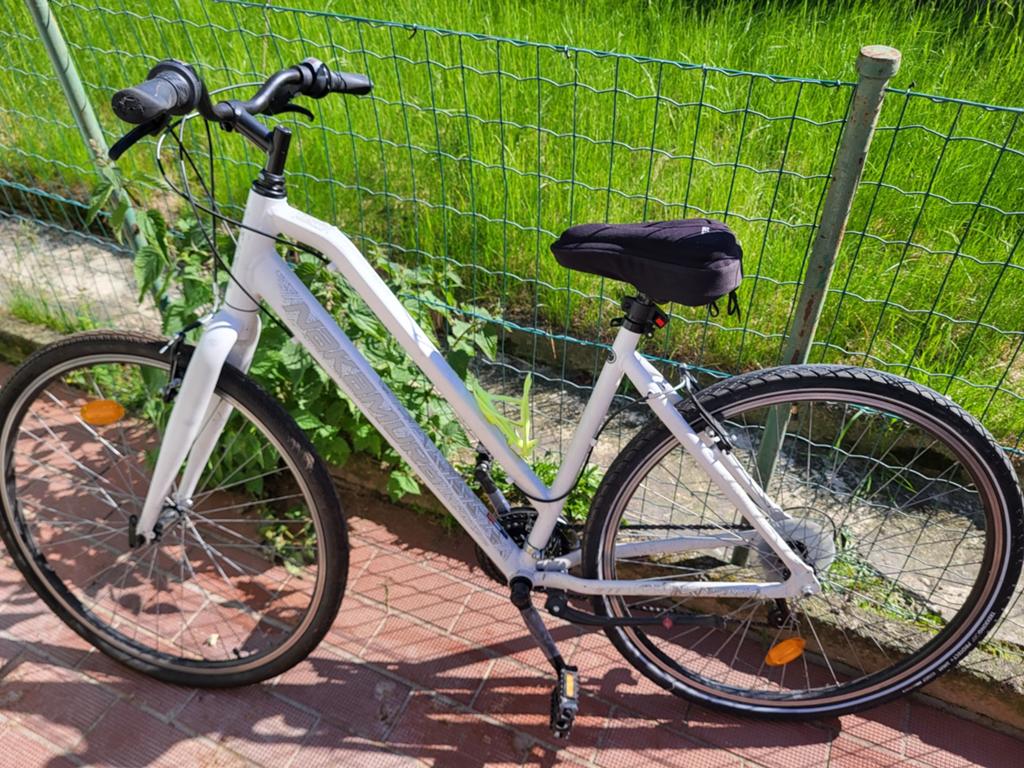 Velo femme, Enlèvement