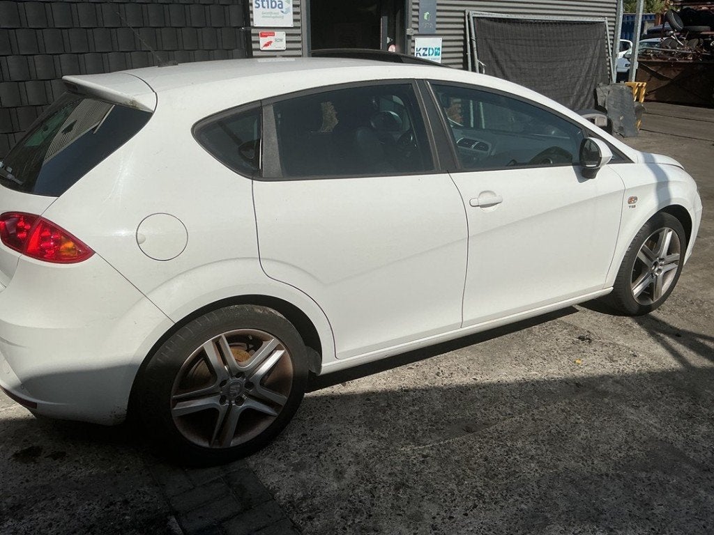 AMORTISSEUR ARRIÈRE DROIT Seat Leon (1P1) (|1K0513029JG|), Seat Deutschland GmbH, Service@seat.de, Utilisé, Seat