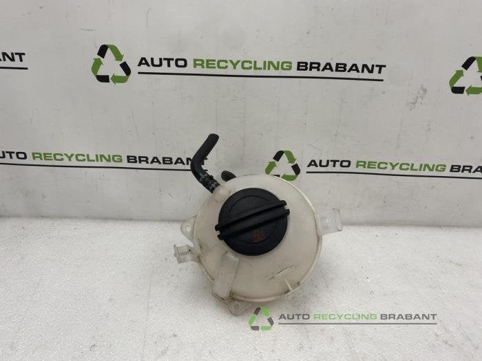 Réservoir d'expansion d'un Volkswagen Tiguan, -, 3 mois de garantie, Utilisé, -