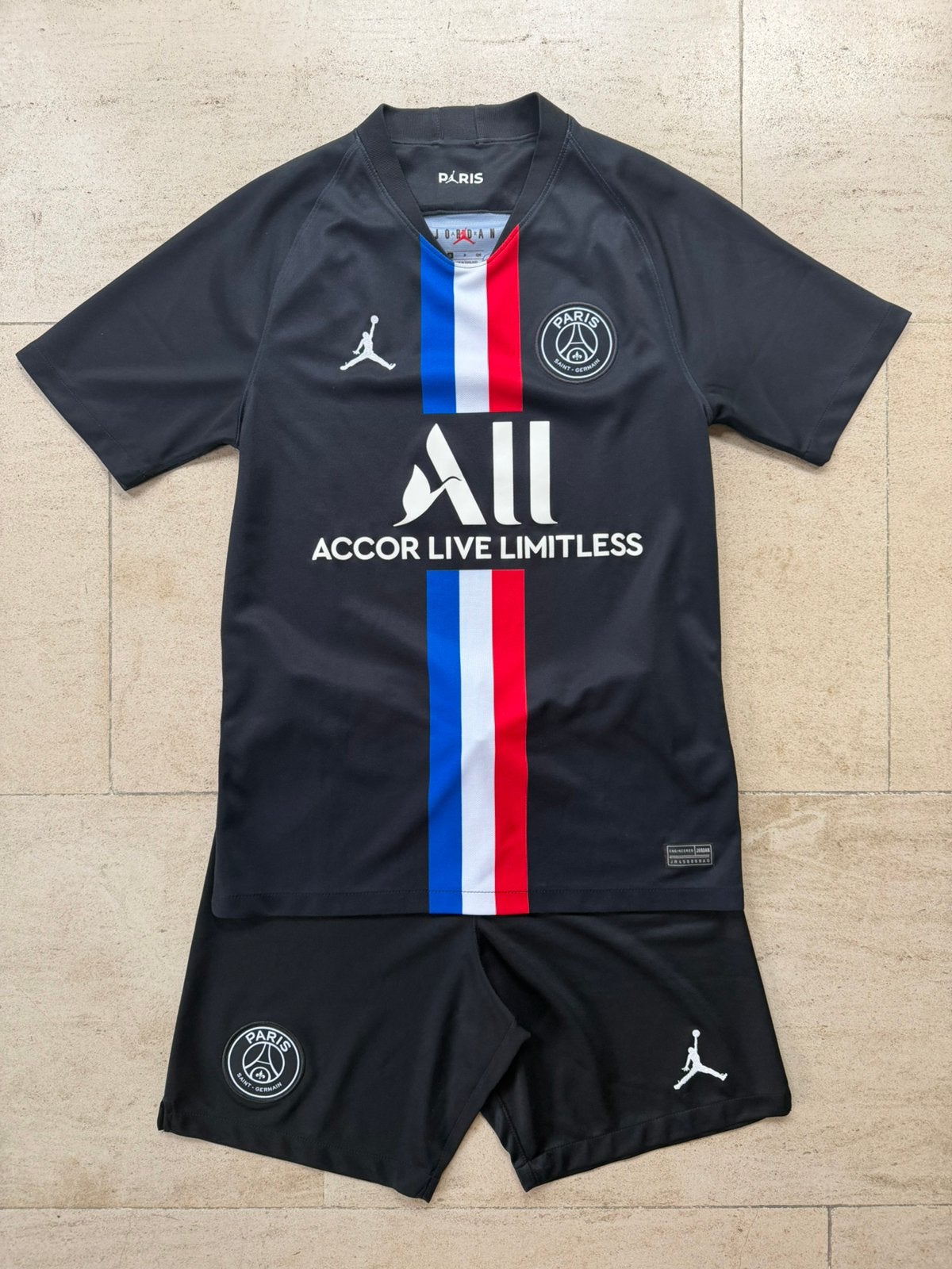 Zwart shirt met short PSG Nike maat XS - S, Zwart, Ophalen of Verzenden, Gedragen, Algemeen