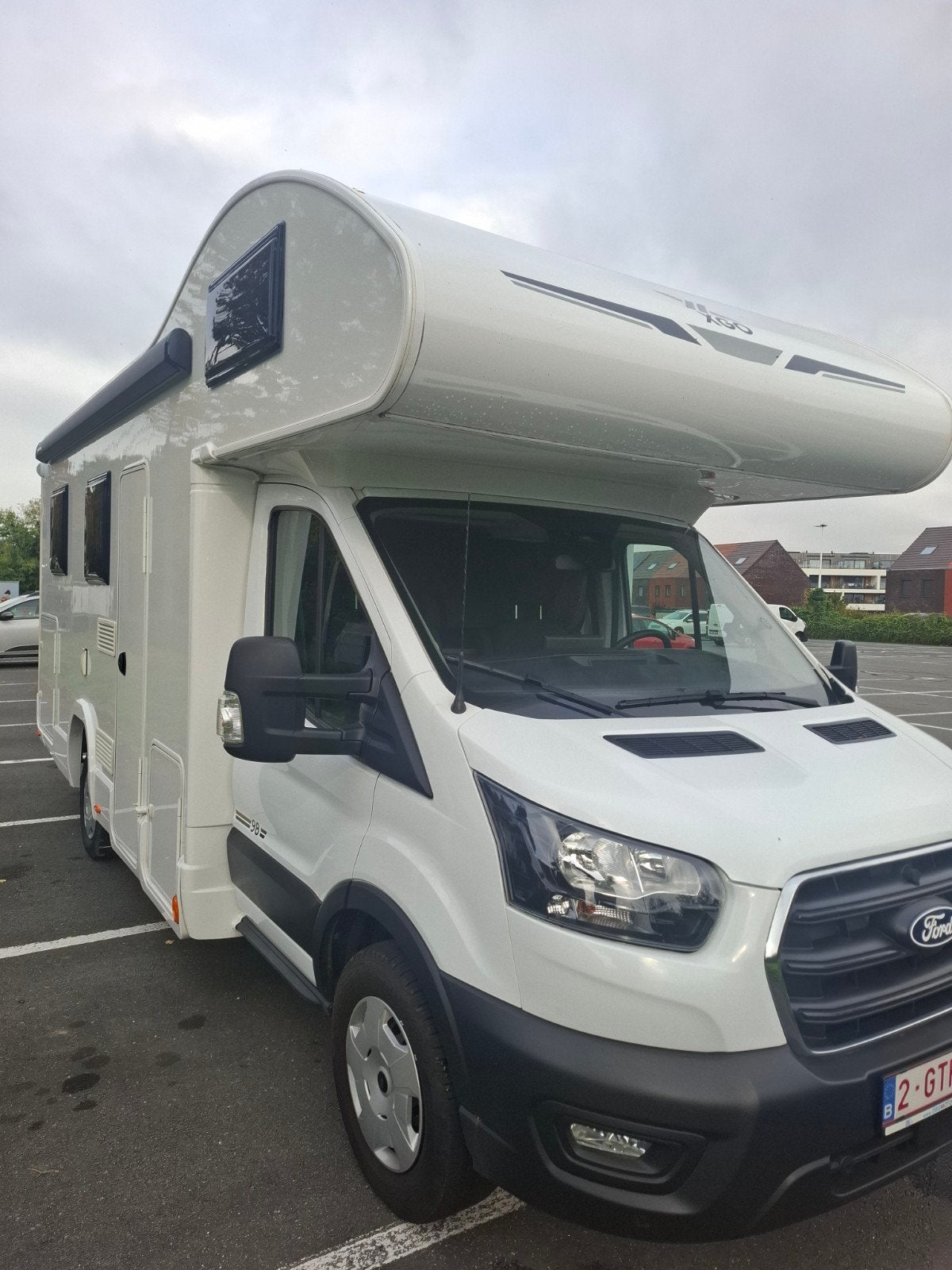 Ford XGO Easy état impeccable avec GARANTIE , Caravanes & Camping, 6 à 7 mètres, Toilette à cassette, Boîte manuelle, Diesel