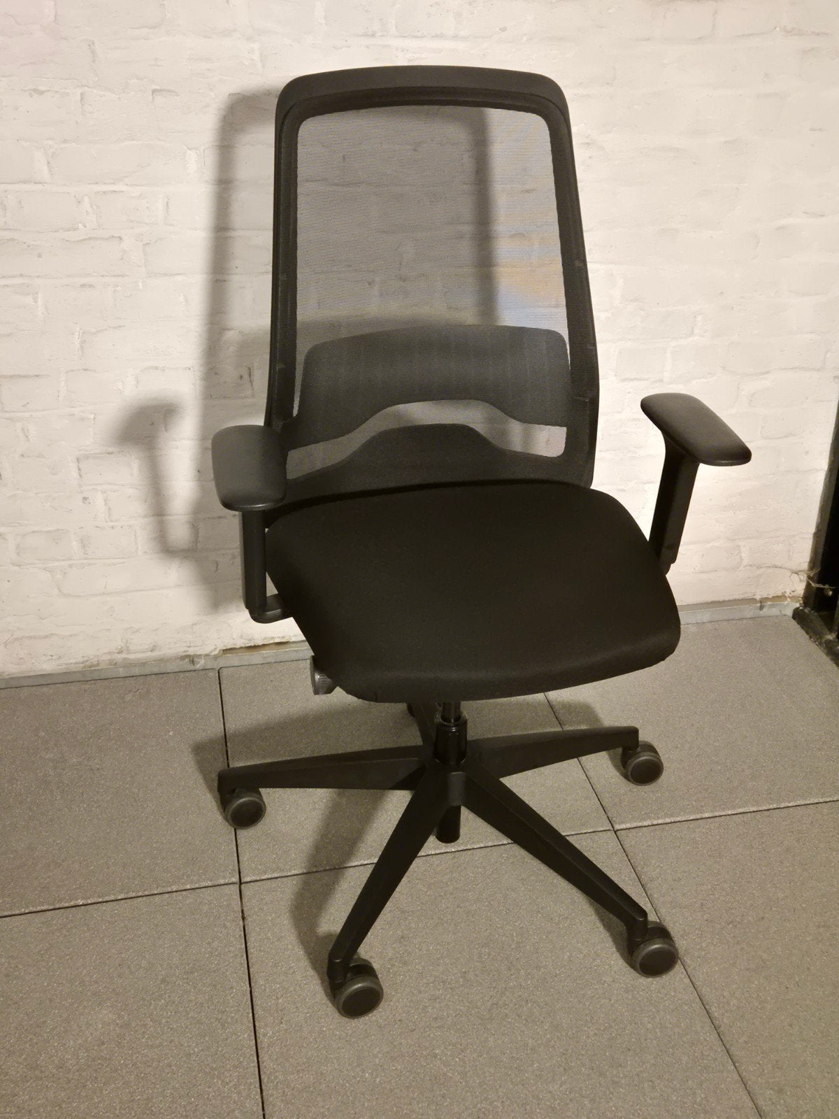 Office chair Interstuhl EVERYis1 EV211, Ophalen, Gebruikt, Zwart, Bureaustoel