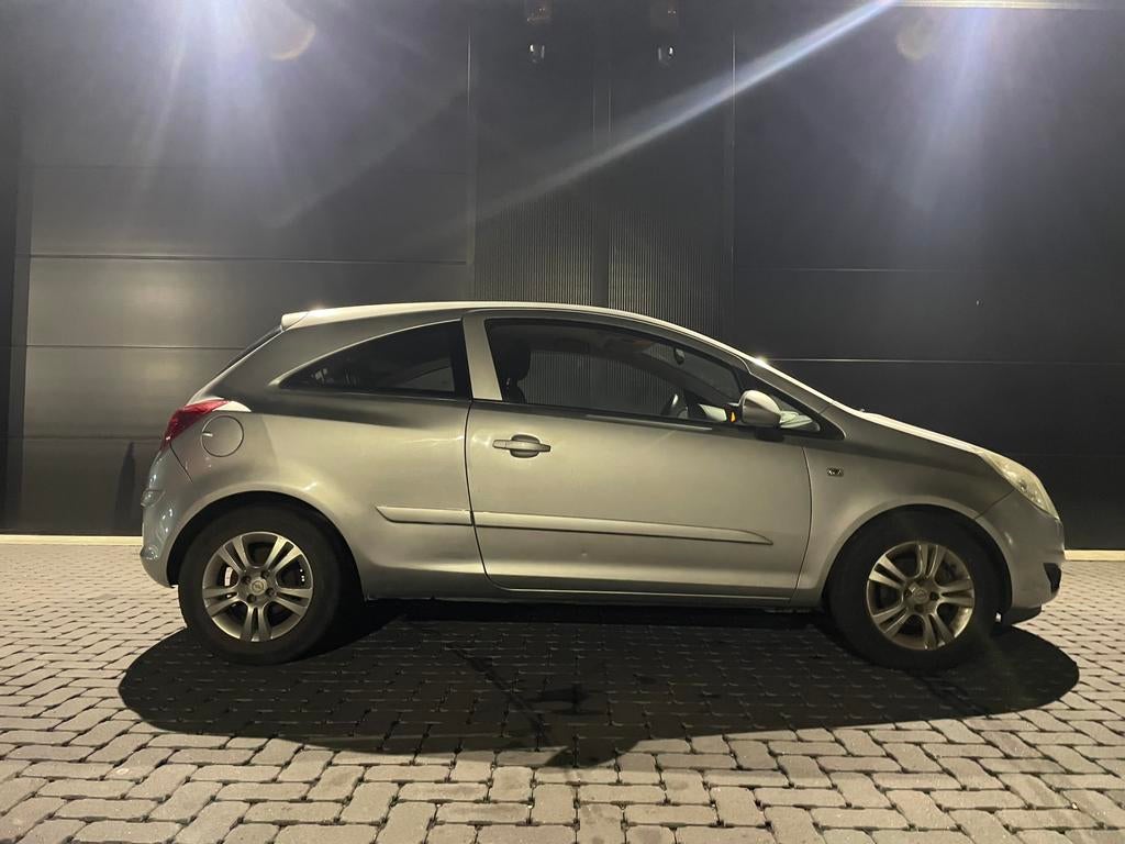 Opel, corsa, essence vc, ve, clim Jante Control carnet Gps, Argent ou Gris, Achat, Entreprise, Boîte manuelle