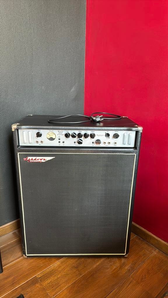 Bas versterker Ashdown MAG 300, Muziek en Instrumenten, Ophalen, Zo goed als nieuw