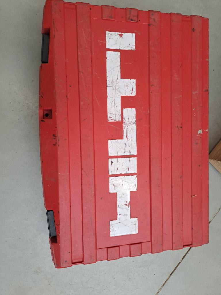 Hilti boorhamer draagbaar, Bricolage & Construction, 600 watts ou plus, Enlèvement, Utilisé, Mécanisme de percussion