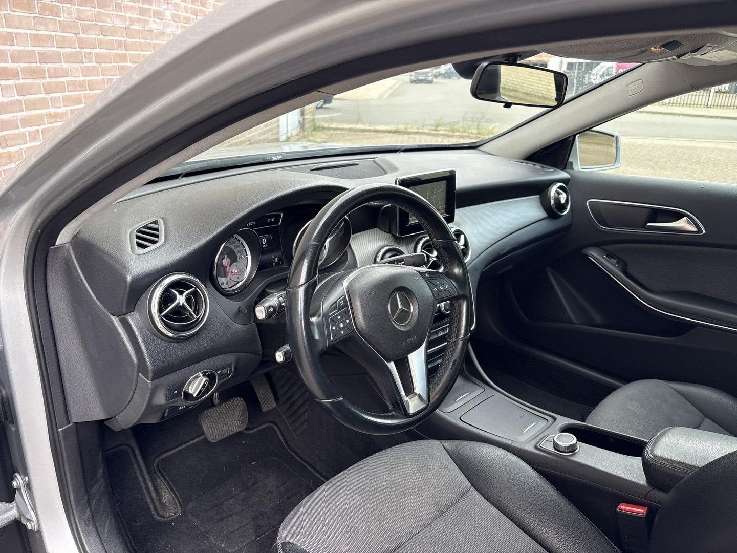 Mercedes-Benz GLA 200 CDI Ambition Automaat | Leder | Airco, Auto's, Automaat, Diesel, SUV of Terreinwagen, Zilver of Grijs