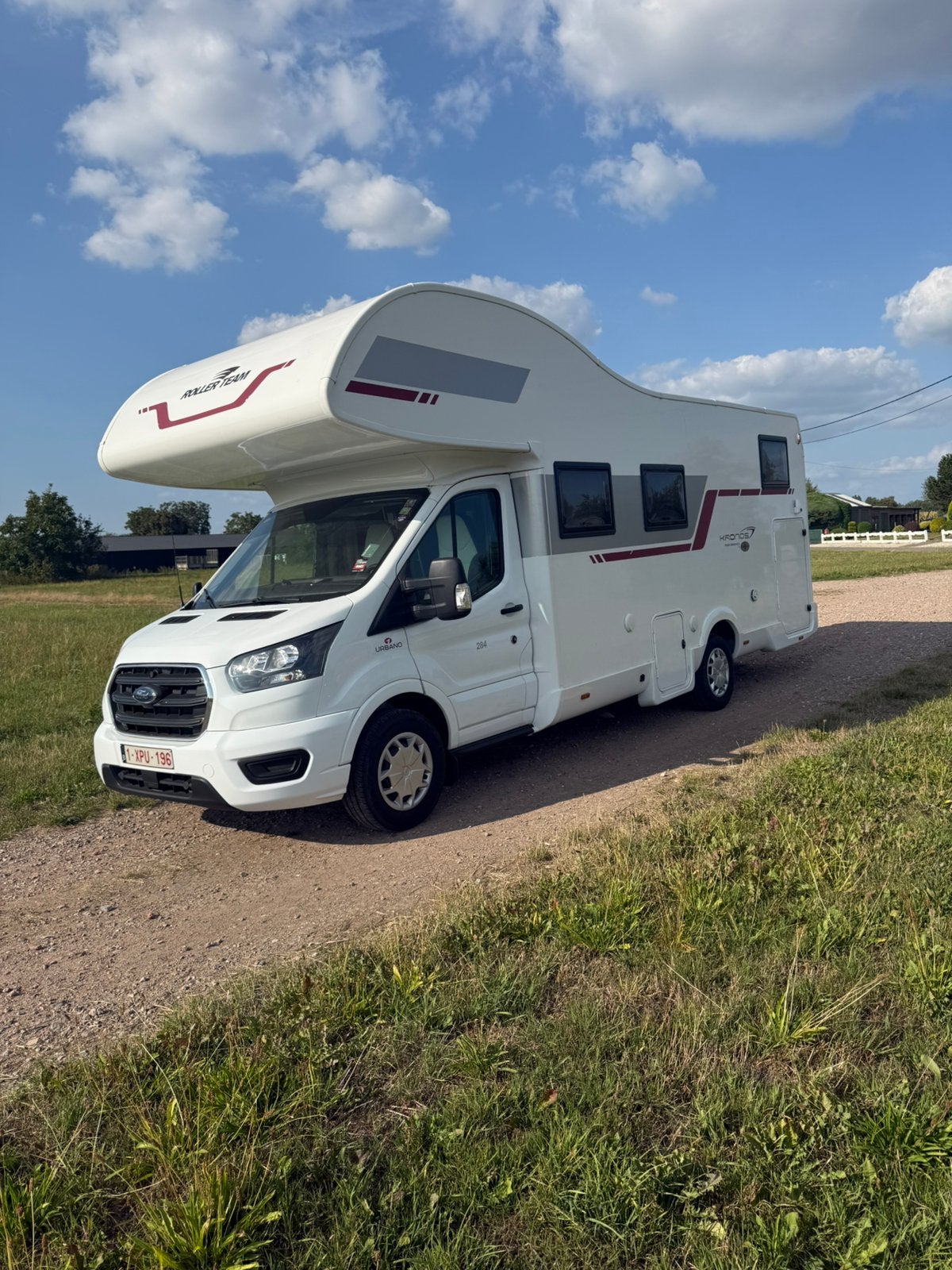 Roller team Kronos 284 M, Caravans en Kamperen, Mobilhomes, Overige merken, Alkoof, Ford, Koelkast