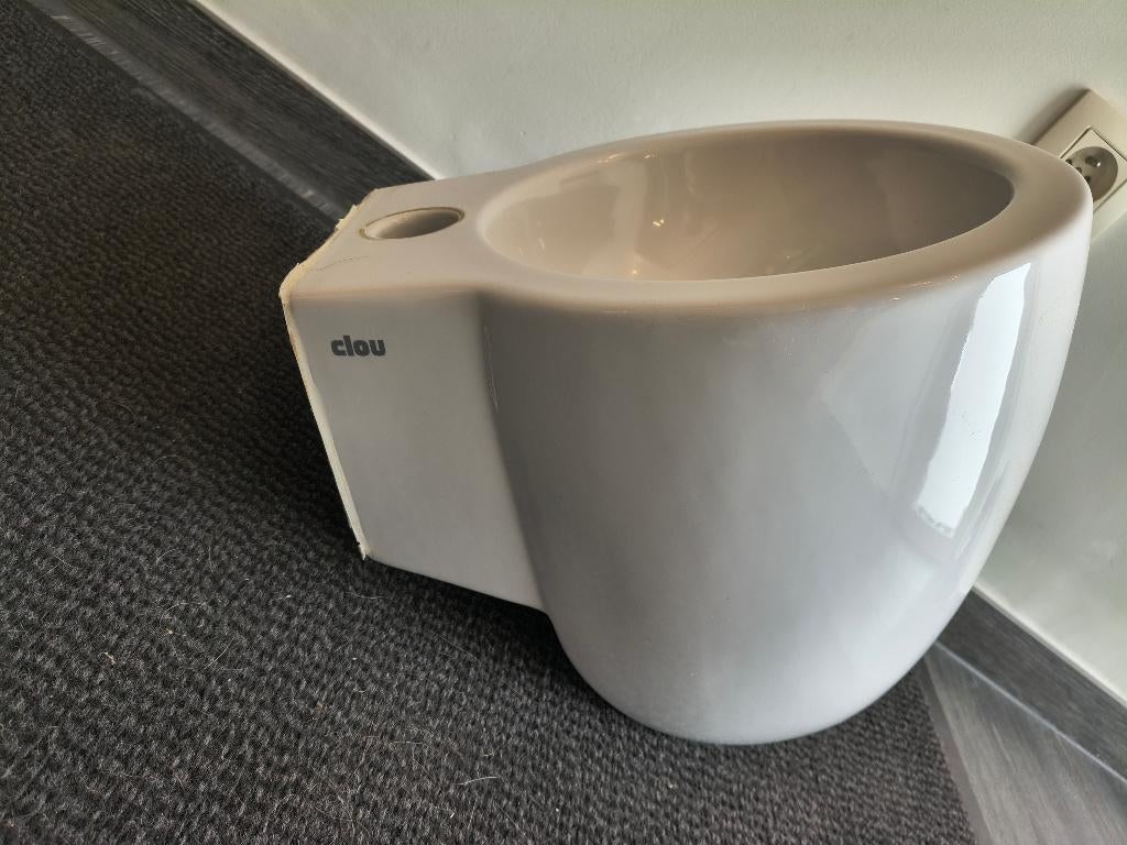 handenwasser clou (A merk), Ophalen, Zo goed als nieuw, Steen, Wastafel