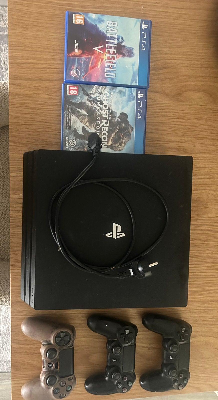 PlayStation 4 Pro (1TB) – Inclusief 3 Controllers & 2 games, Games en Spelcomputers, Games | Sony PlayStation 4, Ophalen