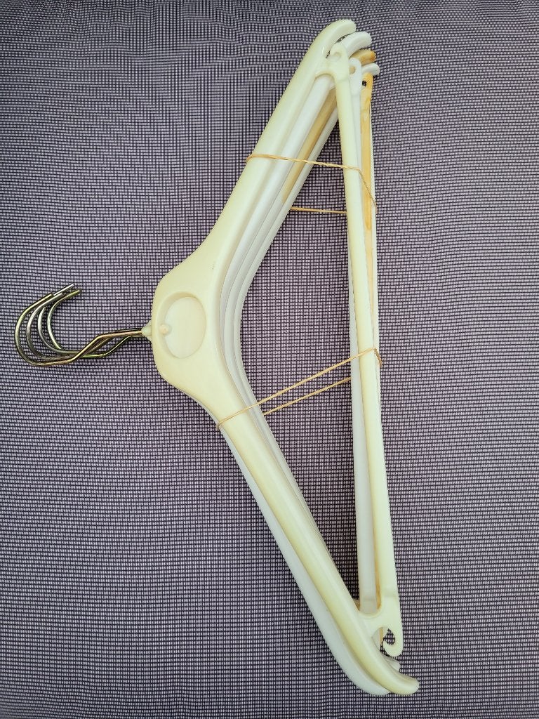 8 kleerhangers wit Senoretta, Kleding | Dames, Kledinghangers, Ophalen, Gebruikt, Kunststof, Volwassenen
