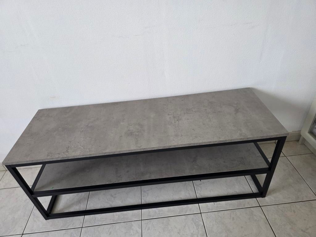 Tv kast en salontafel, Ophalen