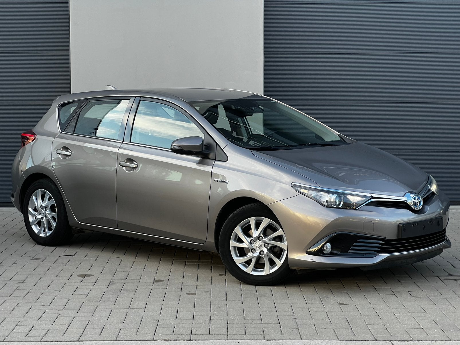 Toyota auris hybride // 51.701 km / 1ste eigenaar / garantie, Autos, Achat, Euro 6, Entreprise, Carnet d'entretien