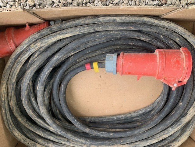 Verlengkabel, Doe-het-zelf en Bouw, Ophalen, Gebruikt, Kabel of Snoer