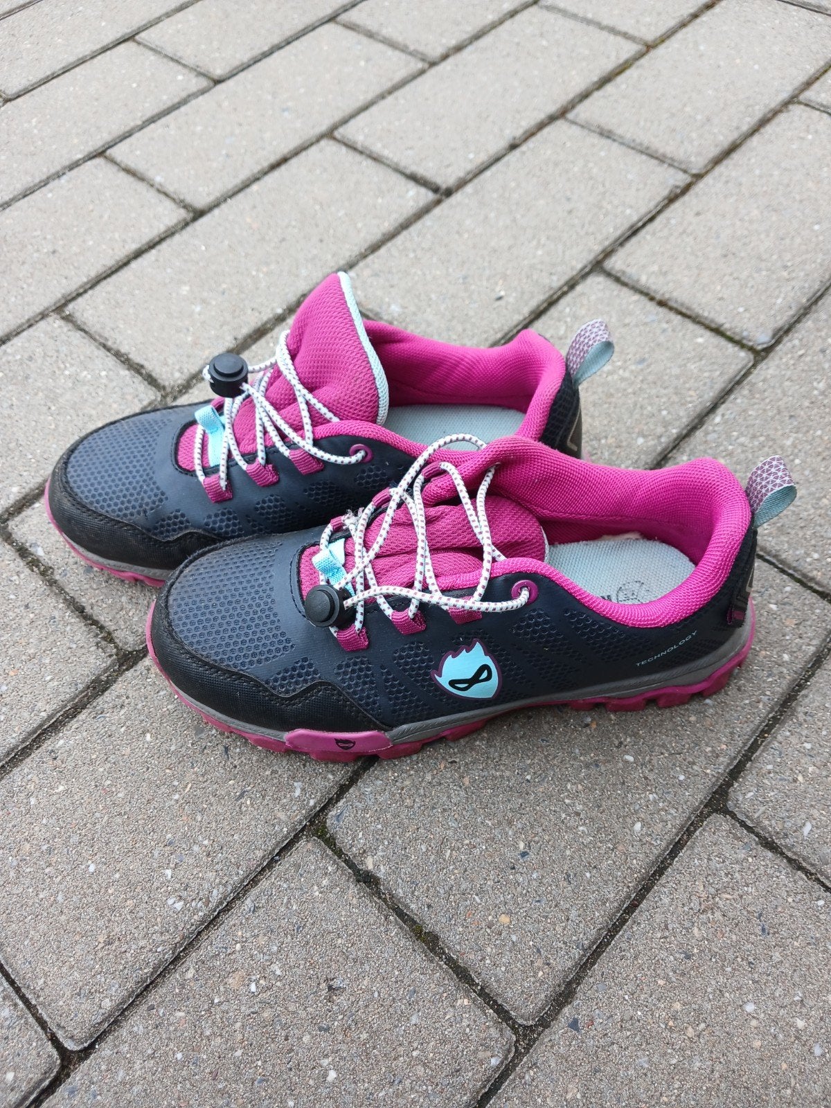 Wandelschoenen en laarzen, Ophalen