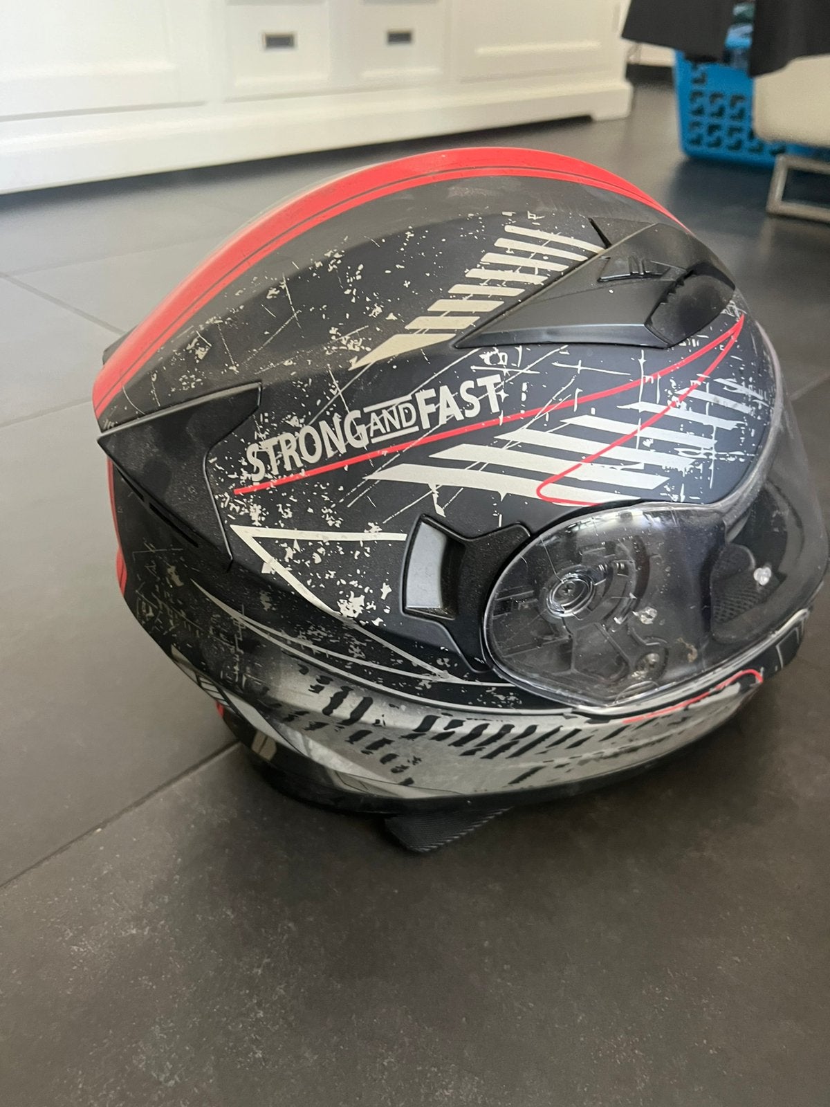 Motohelm Rocc, Motoren, Ophalen