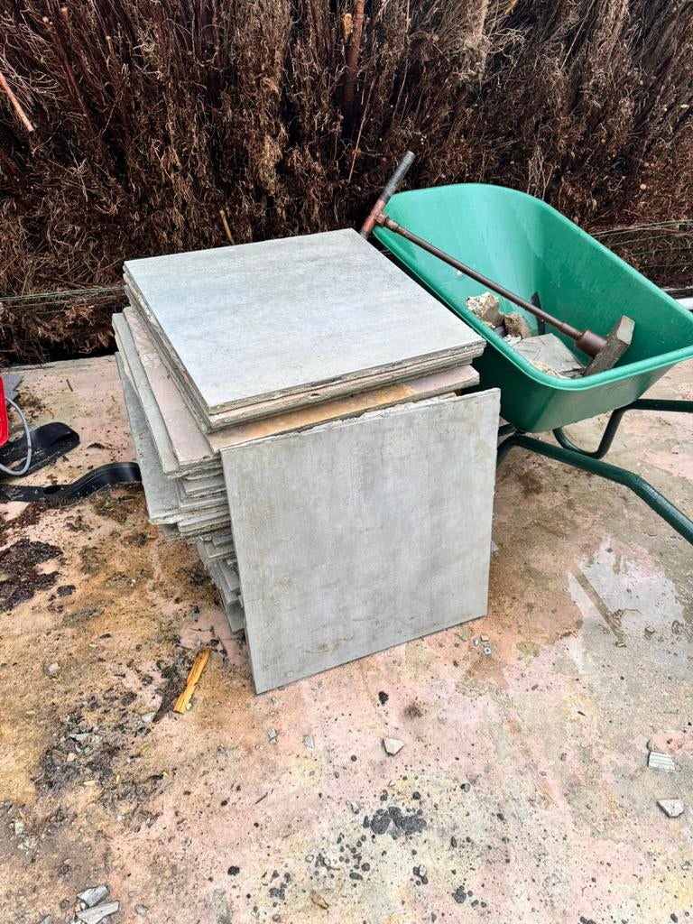 35 Tegels van 59 X 59 cm en 1 cm dikte, Tuin en Terras, Ophalen, Overige materialen, Gebruikt, 10 m² of meer