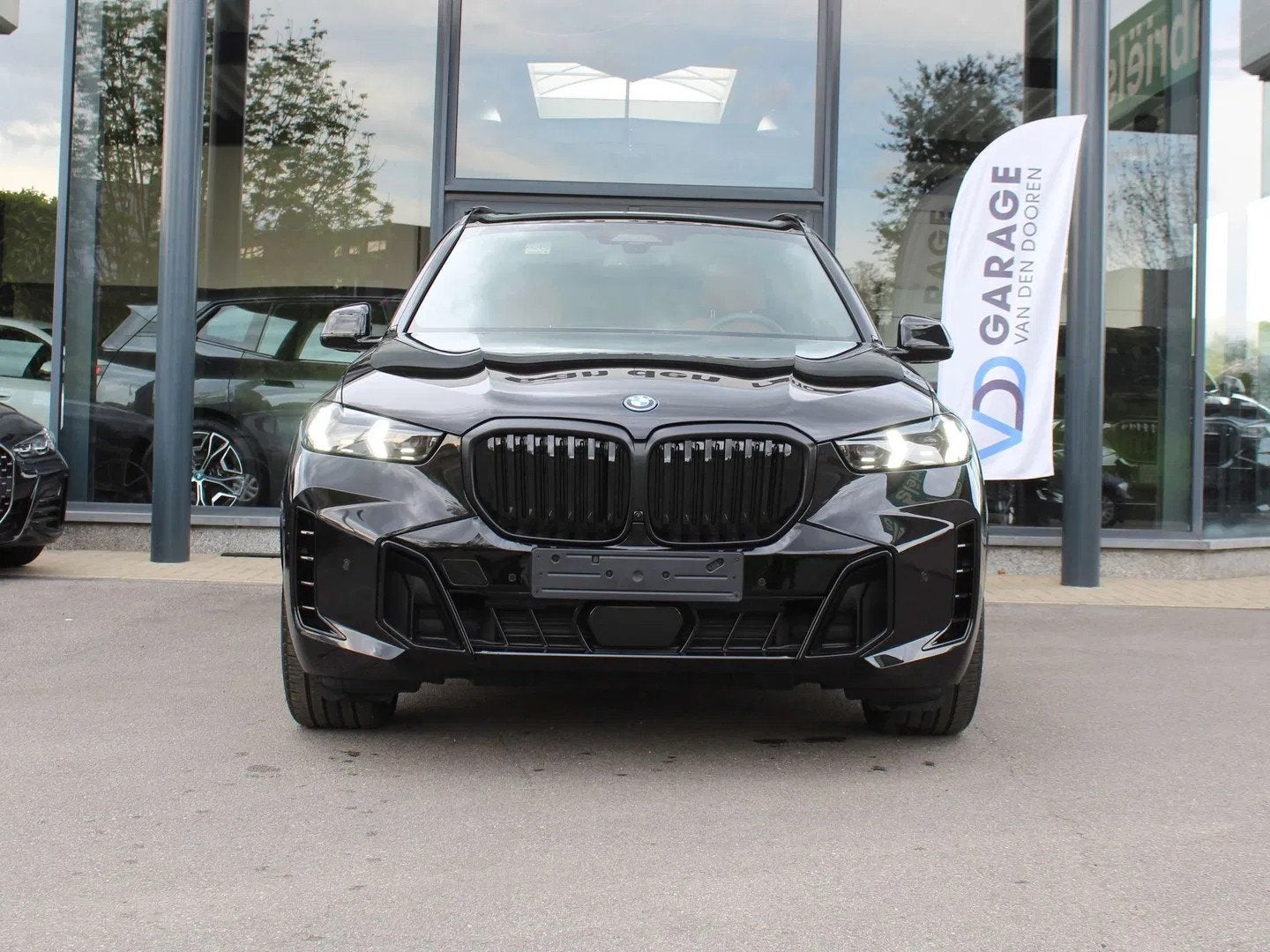 BMW X5 xDrive50e M Sport / SKYLOUNGE / HUD / 360CAM / TRK, Automaat, Gebruikt, Zwart, Leder