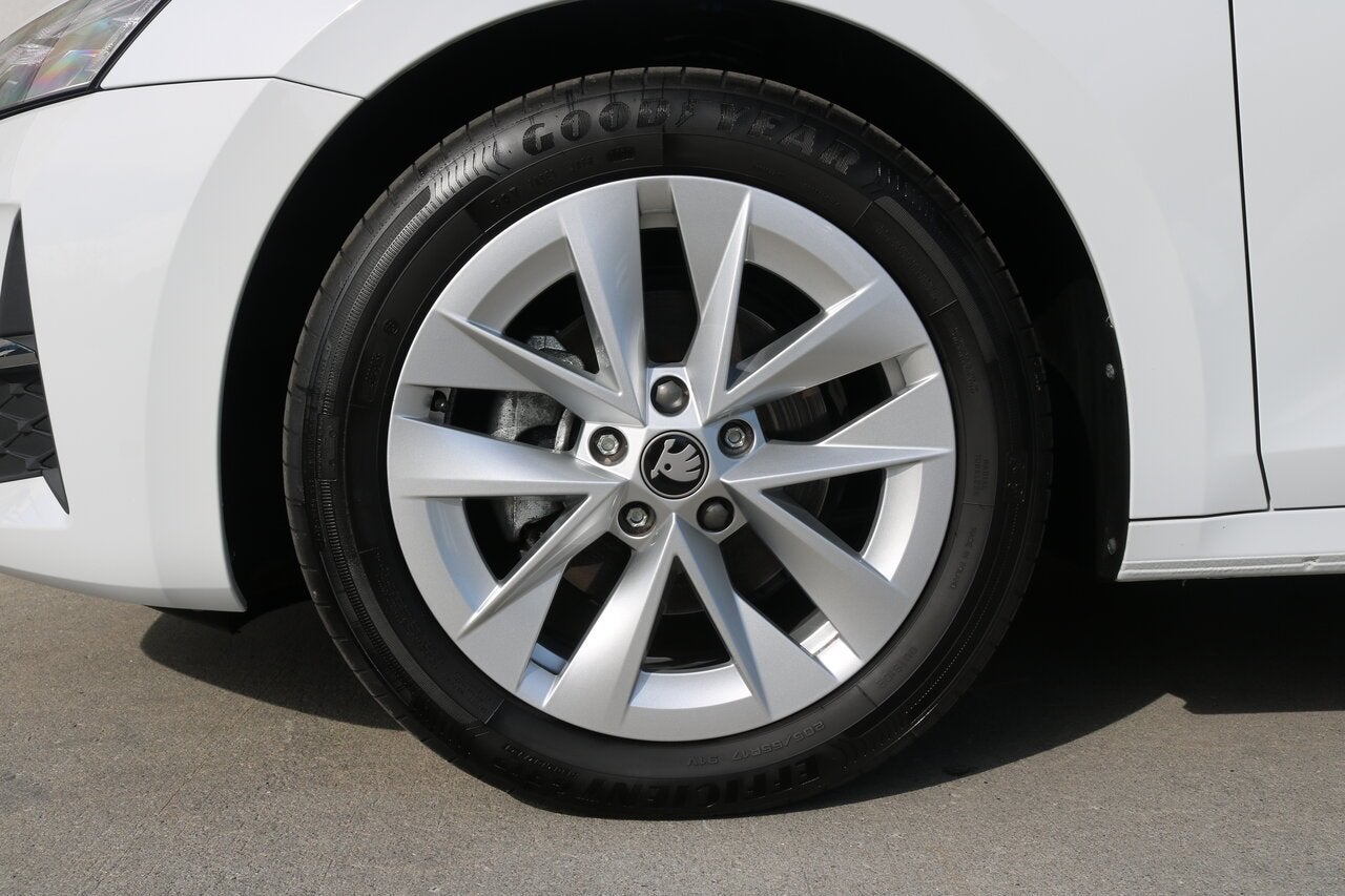 Skoda Octavia 1.5 TSI DSG, Autos, Skoda, Achat, https://public.car-pass.be/vhr/585a292d-536e-4c59-97ff-280d45d0da2c, Entreprise