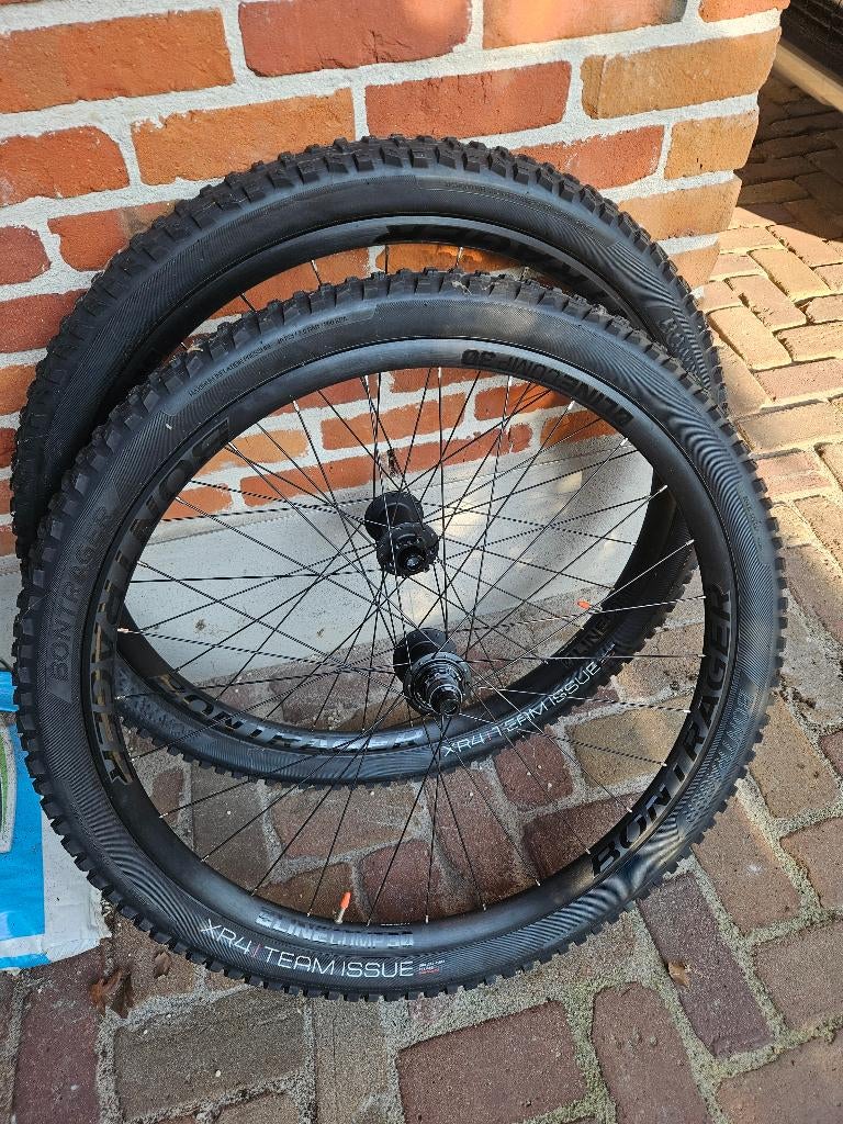 Bontrager line Comp 30 wielen (29") met XR4 team issue 2,6", Fietsen en Brommers, Fietsonderdelen, Ophalen of Verzenden, Nieuw