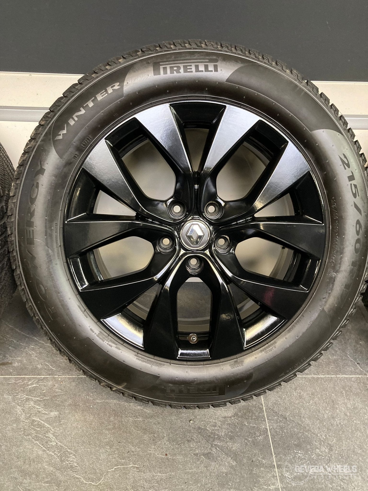 17” originele Renault Arkana / Captur 2 velgen winterbanden, Auto-onderdelen, Banden en Velgen, Banden en Velgen, Winterbanden