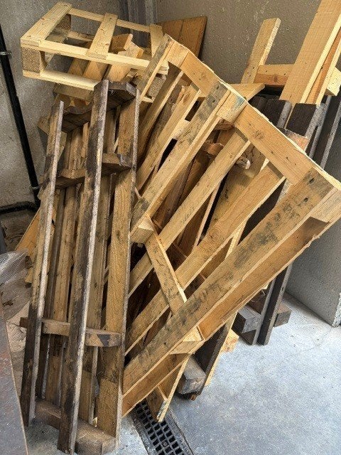 Pallet - gratis af te halen, Enlèvement