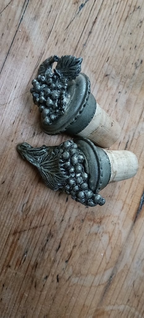 2 verzilverde wijnflesdoppen, Antiek en Kunst, Ophalen of Verzenden, Zilver