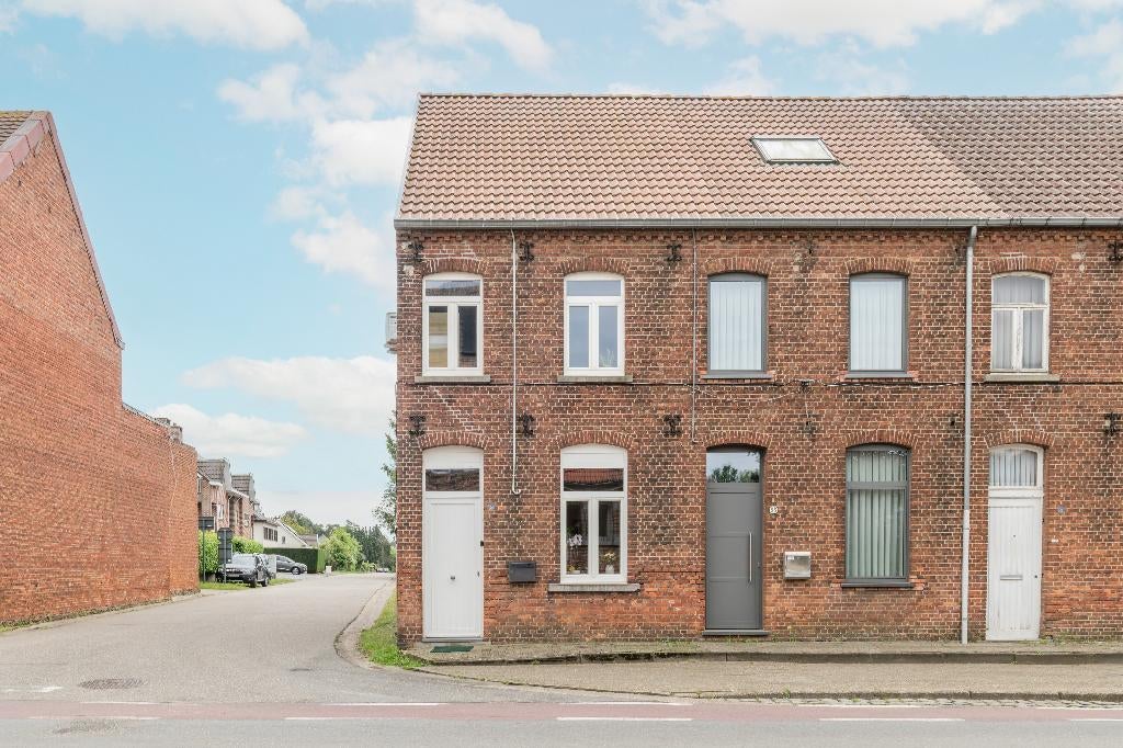 Charmante gerenoveerde woning met zuidgerichte tuin, Immo, 200 tot 500 m², 134 m², 3 kamers, Hoekwoning