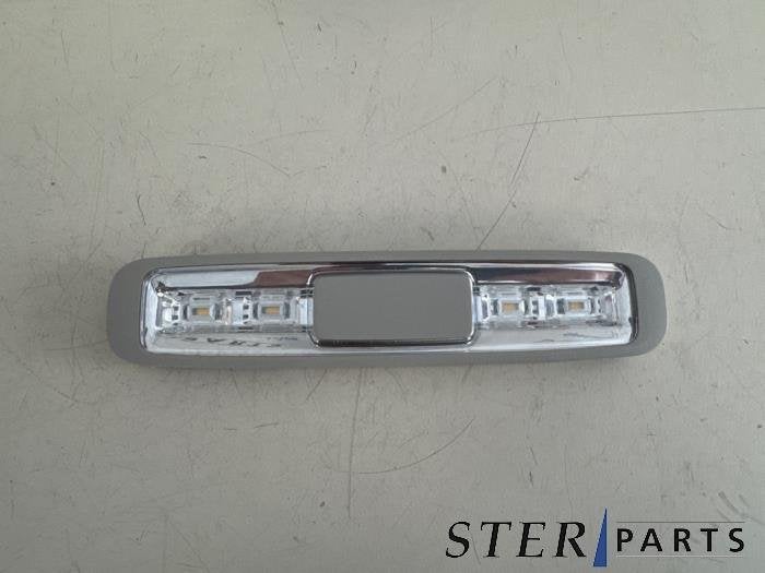 Binnenverlichting achter van een Mercedes E-Klasse, Gebruikt, -, Ophalen of Verzenden, -