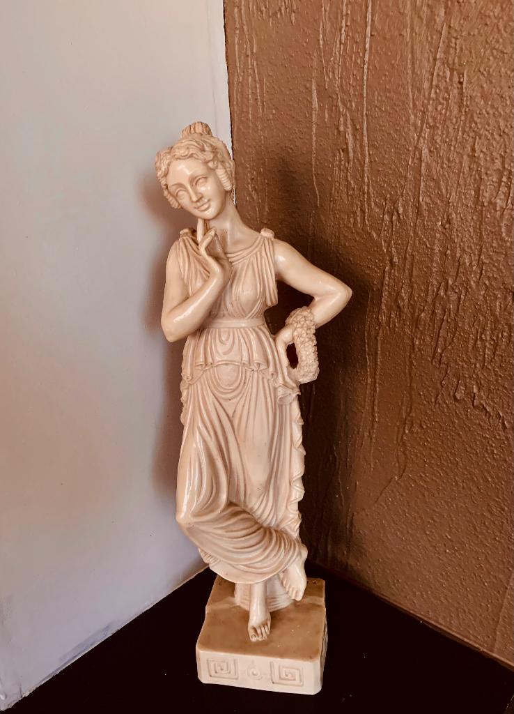 Beeld in ivory-look ( resin) van griekse vrouw, Ophalen, Beeld, Vrouw