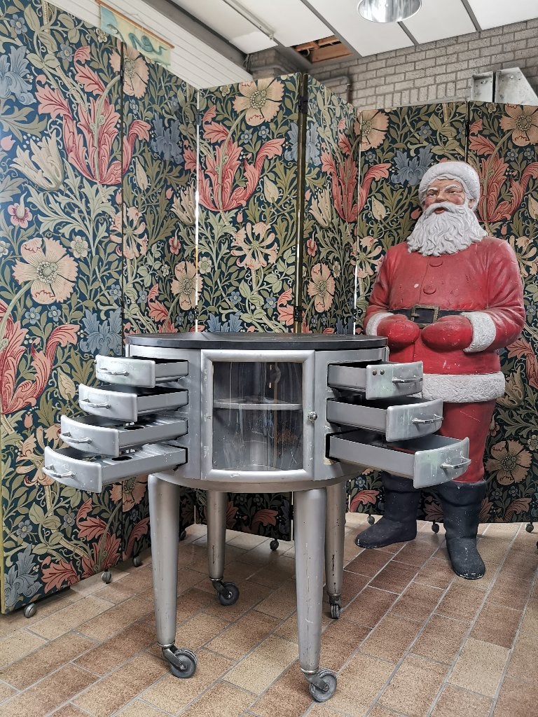 vintage tandartskast/dokterskast Girator, Ophalen