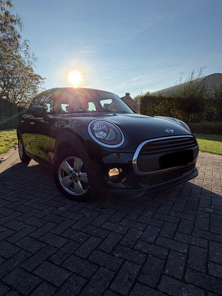 Mini one D, 2015, noir, climatisation, Navi..., Autos, Achat, Boîte manuelle, Noir, Diesel
