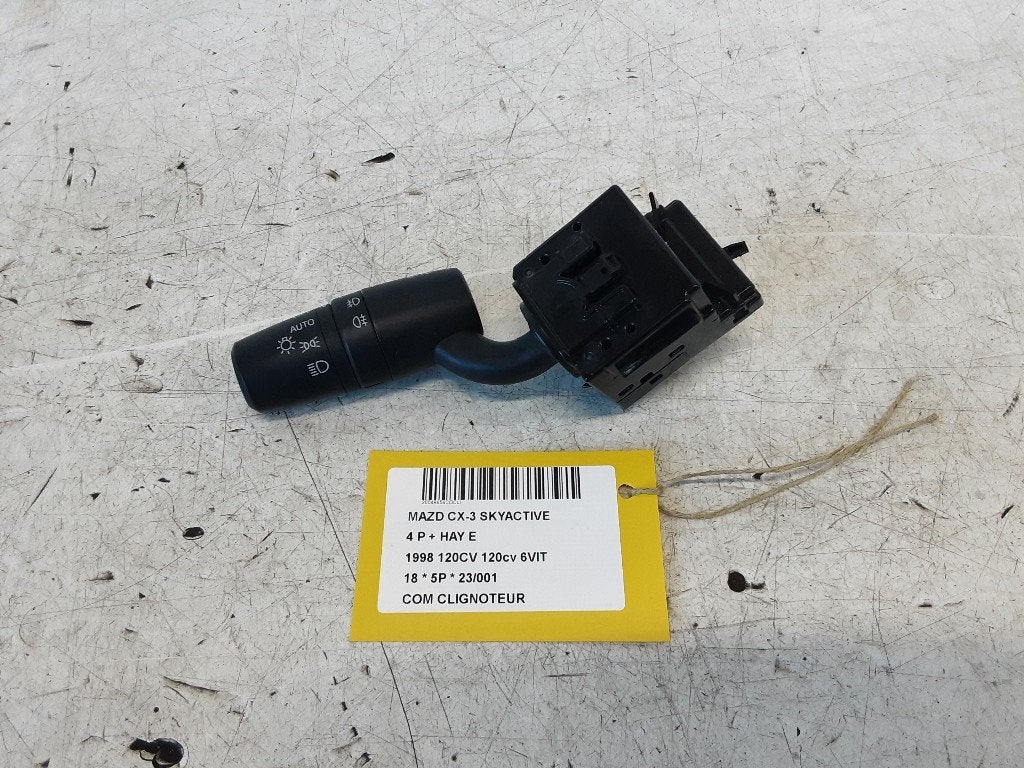 COMMUTATEUR CLIGNOTANT Mazda CX-3 (DJ / DK) (C57VTB1124), Hitdorfer Straße 73
51371  Leverkusen, DE, Mazda, Utilisé, Info@mazda.de