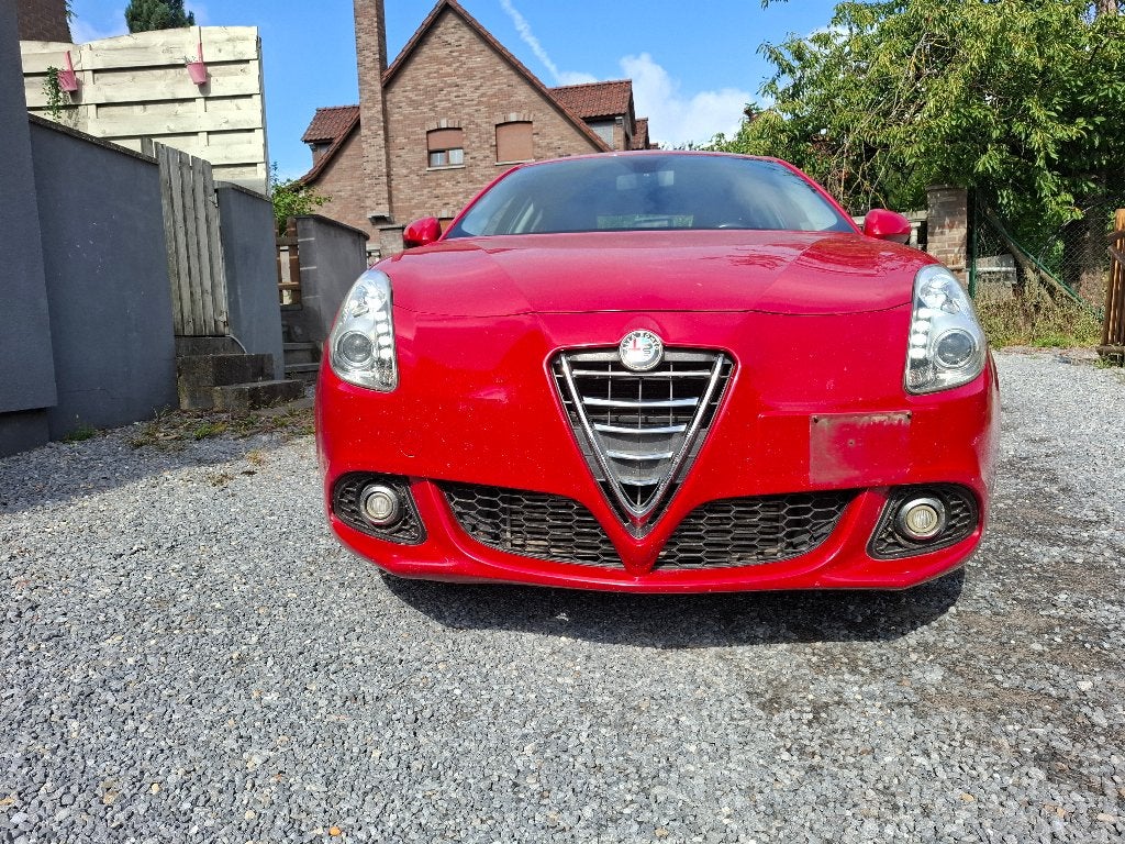 alfa guilieta 16gtd, Auto's, Voorwielaandrijving, Zwart, 1600 cc, Bedrijf