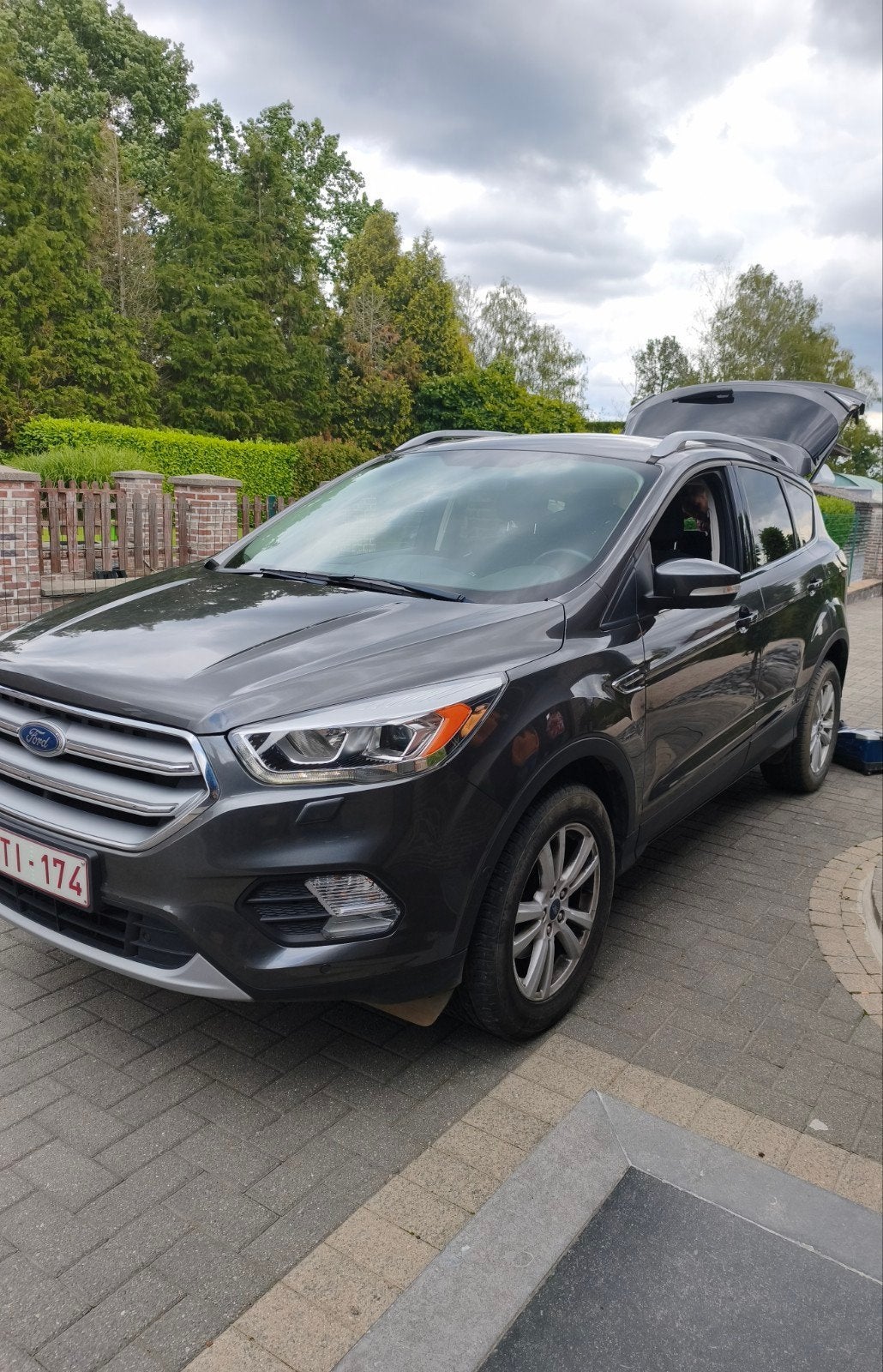 Ford kuga 1.5 benzine 150 pk, Autos, Ford, Argent ou Gris, Achat, Euro 6, Boîte manuelle