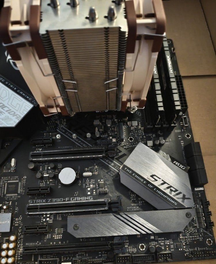 PC upgrade-kit (i9-9900K • ROG Strix), Computers en Software, Moederborden, Ophalen of Verzenden, Zo goed als nieuw, Intel, DDR4