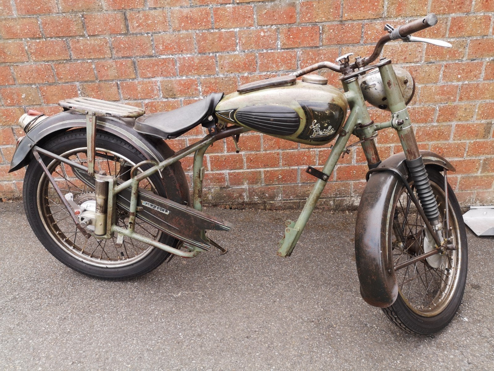 La Perle, Motoren, Motoren | Oldtimers