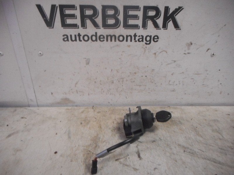 ACHTERKLEPSLOT BMW 5 serie (E39) (01-1995/12-2004), Auto-onderdelen, Gebruikt, Achterklep, BMW, Petuelring 130
80809  München, DE