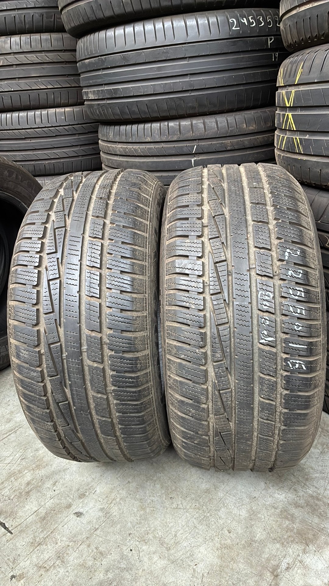 Pneus d'hiver 2255016 225/50/16 225/50R16 marque Goodyear, Enlèvement