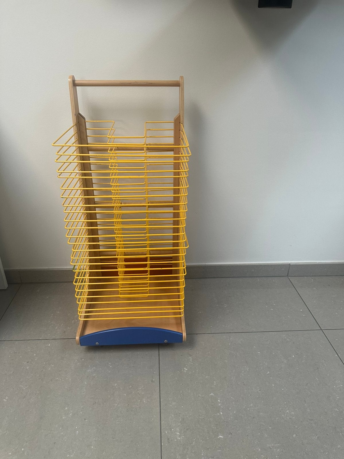 Houten Verf- / Tekeningen Droogrek op wielen - 20 vakken, Ophalen, Zo goed als nieuw