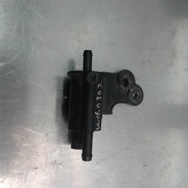 VACUUMVENTIEL Kia Carens III (FG) (|2891025100|), Gebruikt, Kia