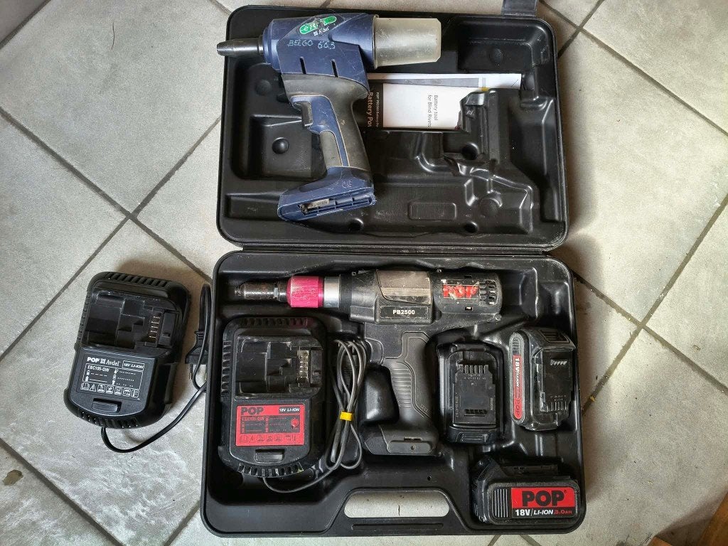 Riveteuse à cliquetis POP Avel PROSet PB2500 + Accus 18 V, Enlèvement ou Envoi, Utilisé, Stanley